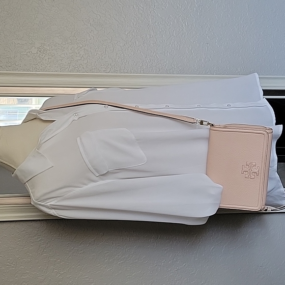 Tory Burch Thea Convertible Crossbody - Picture 14 of 16